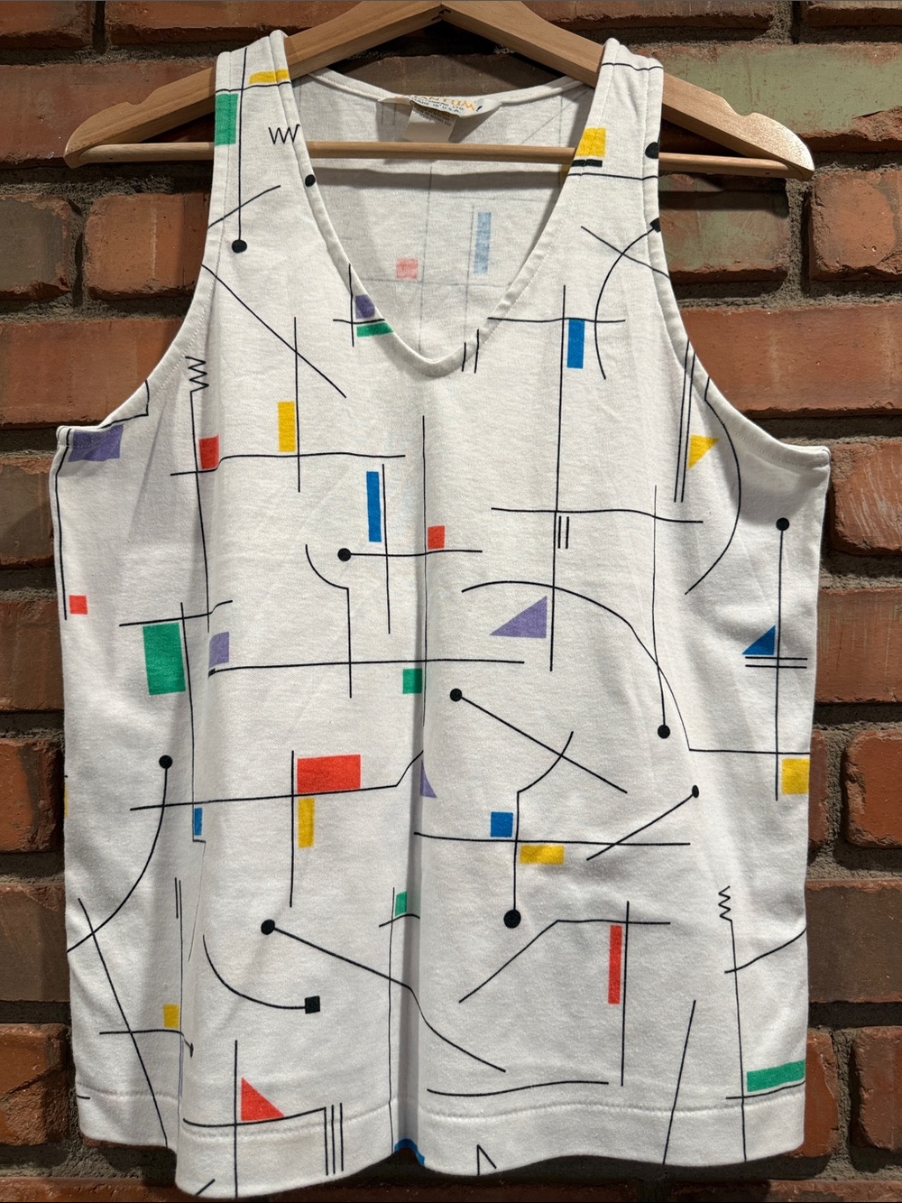 Vintage 80’s Quantum Sportswear White Tee with Gold Logo Tag